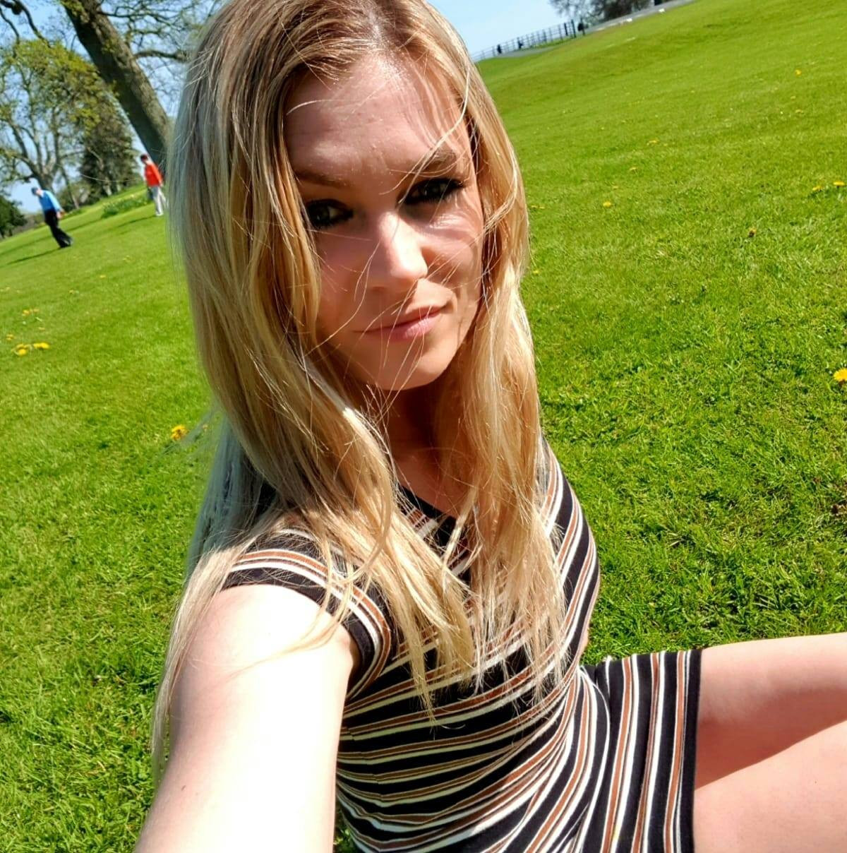 Tu veux lécher ma chatte ?